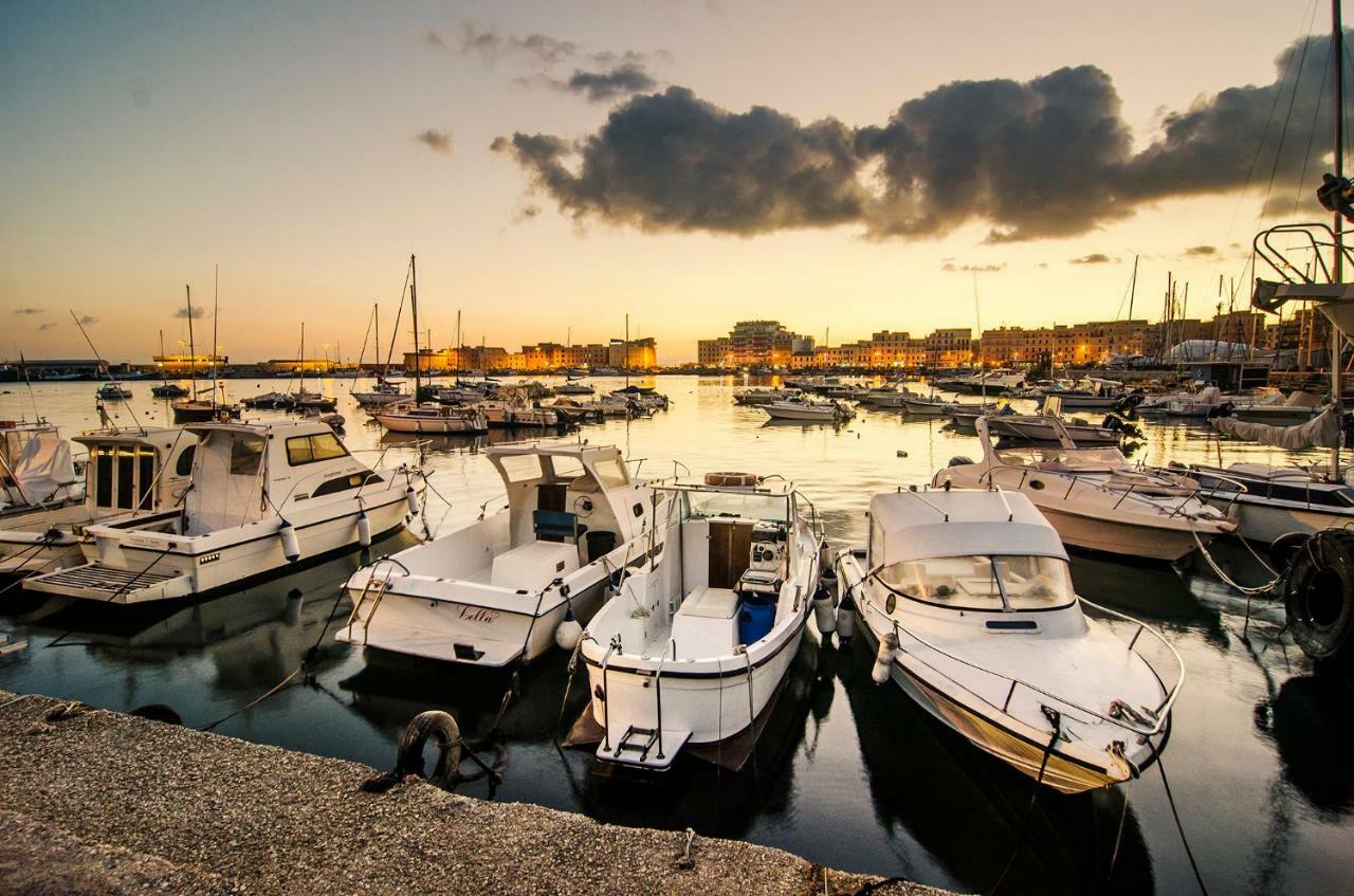 Vacationers Refuge Panzió Anzio Kültér fotó